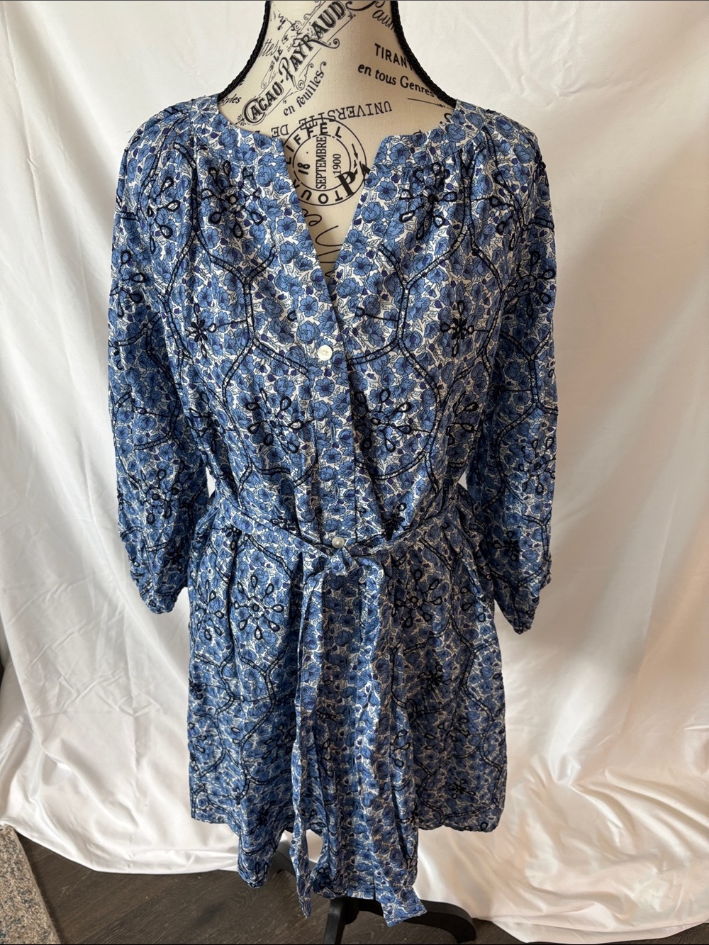 LOFT Blue Floral Embroidered V-Neck Blouse
